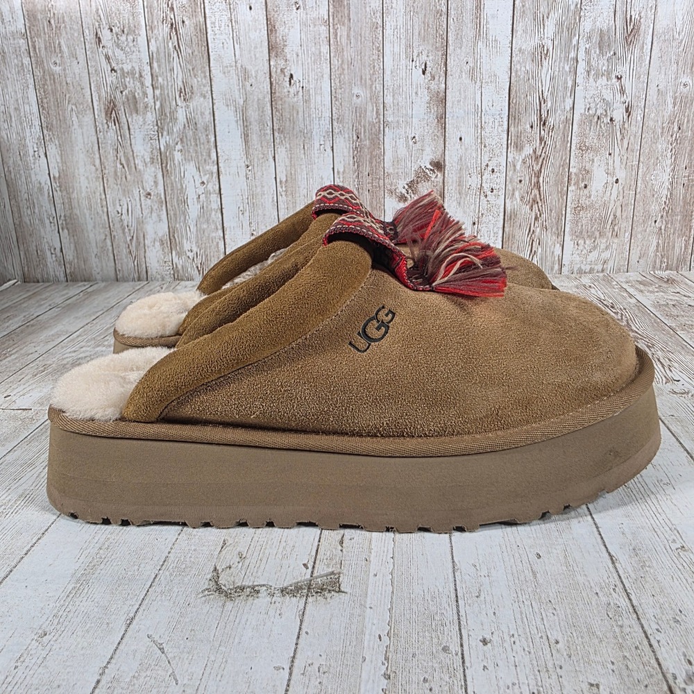 UGG Tazz Tassel Chestnut Suede Platform Slippers Womens 9 Mules 1152677